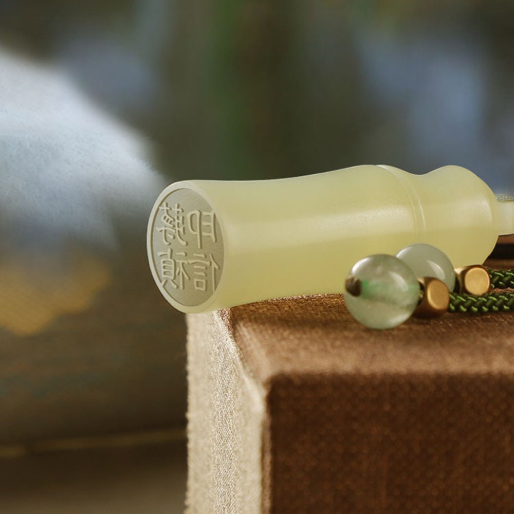 Custom engraved jade seals,Personal Name Stamp,Custom Chinese Chop Free Chinese Name Translation Seal.